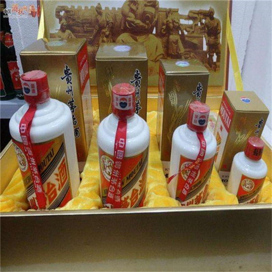 未央回收整箱茅台多少钱哪里回收(附近上门回收茅台酒）
